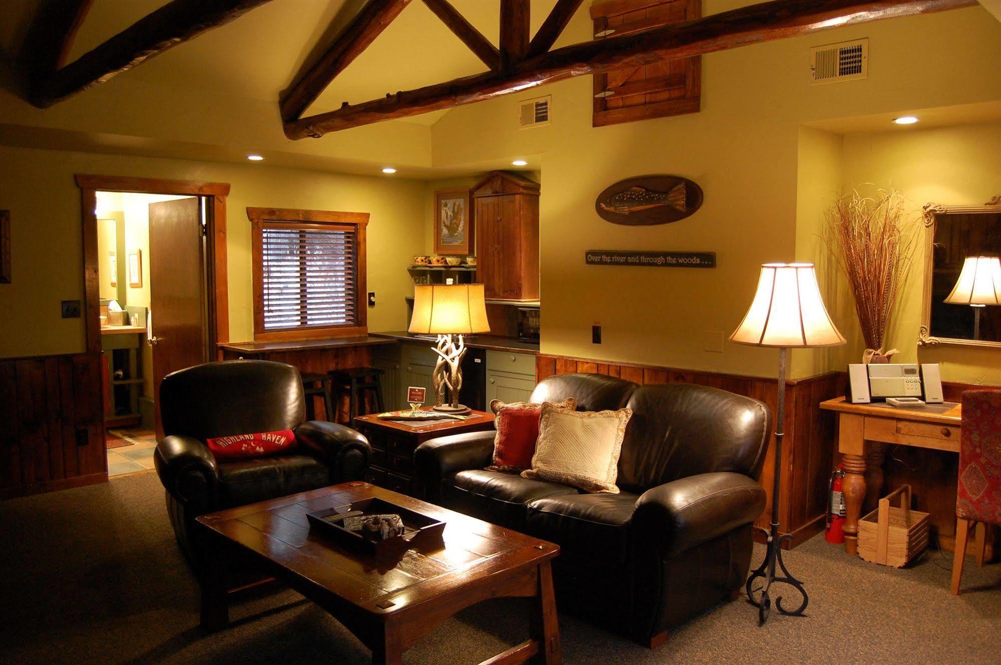 Highland Haven Creekside Inn Evergreen Zewnętrze zdjęcie